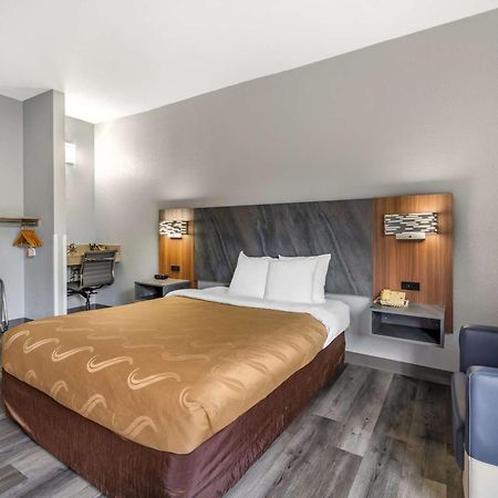 Quality Inn & Suites Μανχάταν Εξωτερικό φωτογραφία