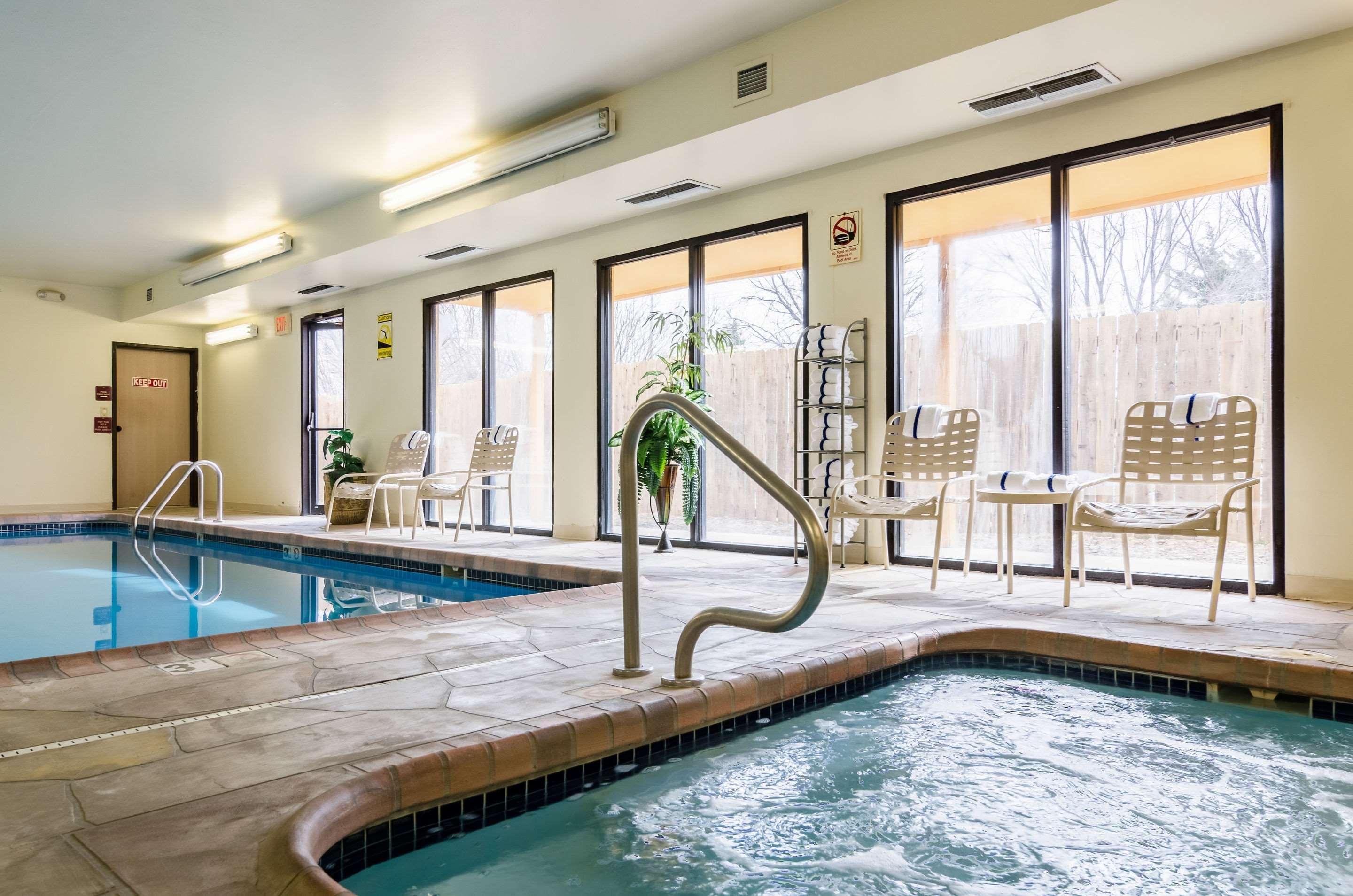 Quality Inn & Suites Μανχάταν Εξωτερικό φωτογραφία