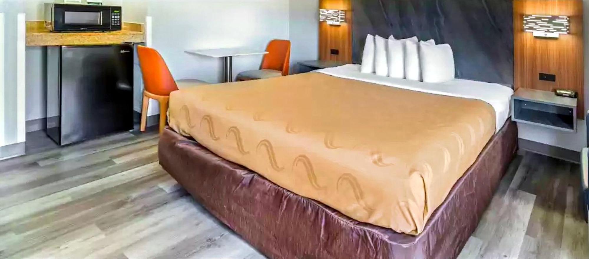 Quality Inn & Suites Μανχάταν Εξωτερικό φωτογραφία
