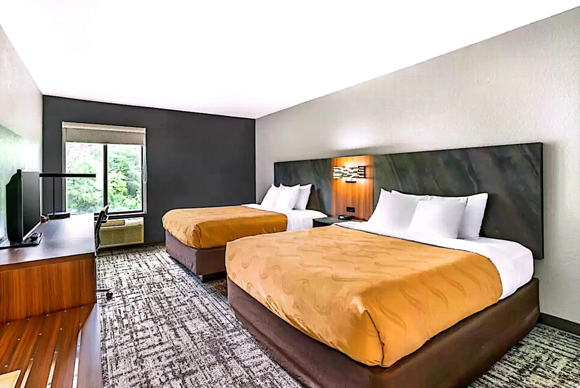 Quality Inn & Suites Μανχάταν Εξωτερικό φωτογραφία