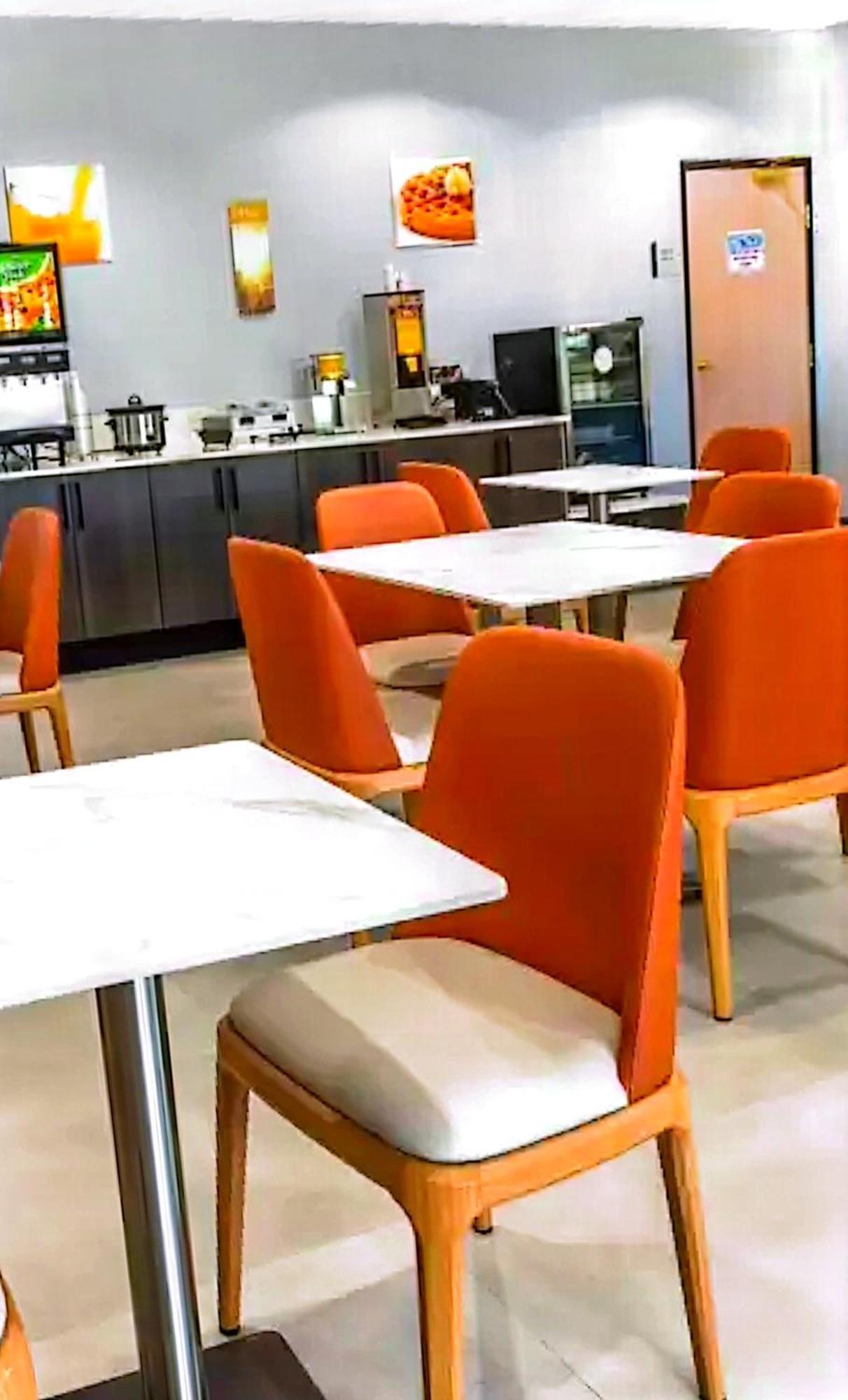 Quality Inn & Suites Μανχάταν Εξωτερικό φωτογραφία