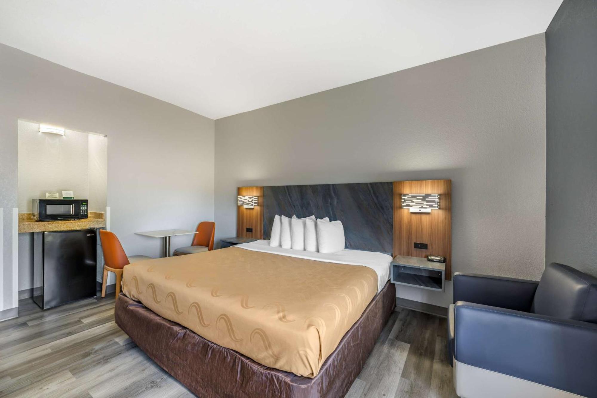 Quality Inn & Suites Μανχάταν Εξωτερικό φωτογραφία