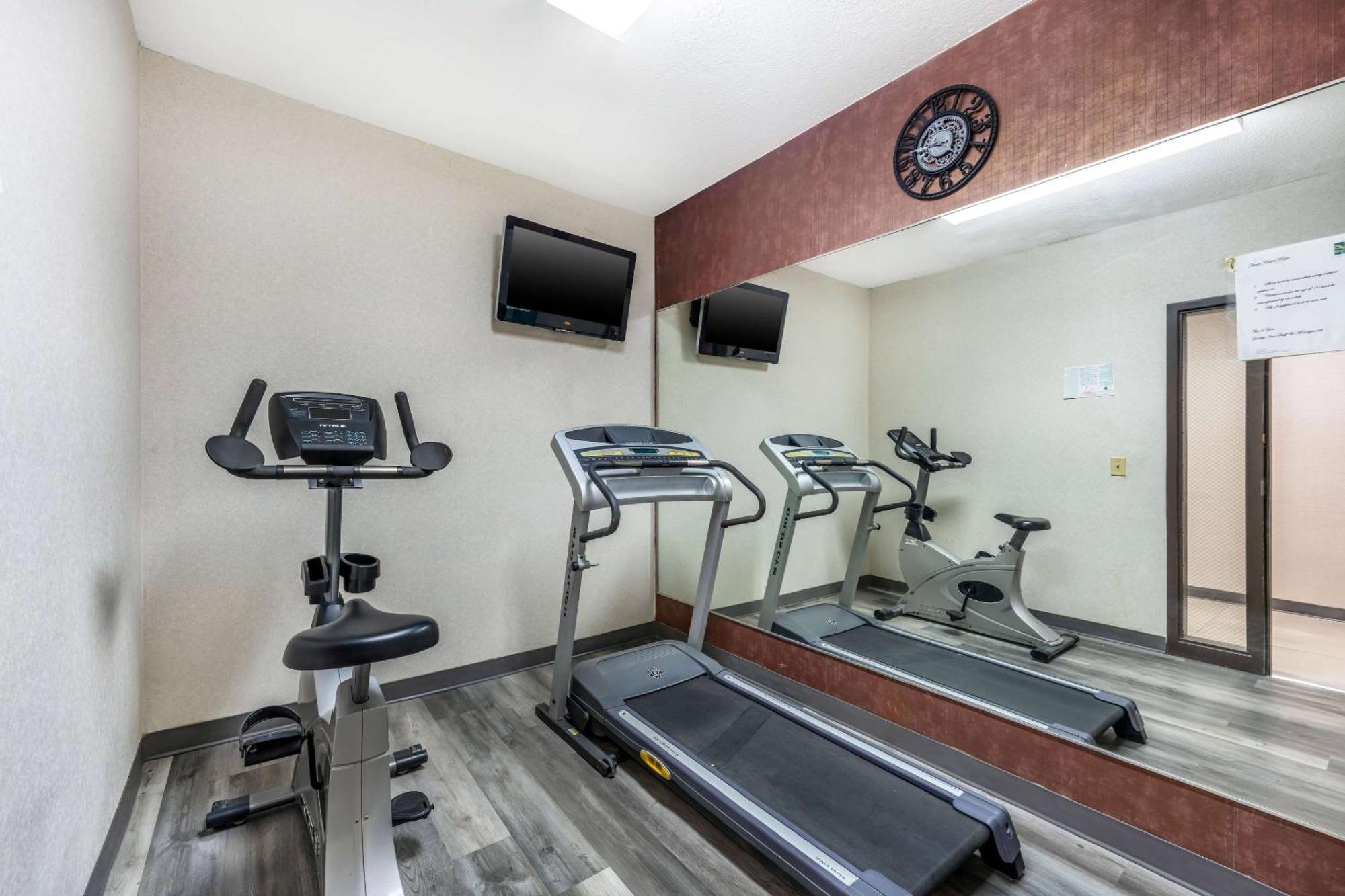 Quality Inn & Suites Μανχάταν Εξωτερικό φωτογραφία