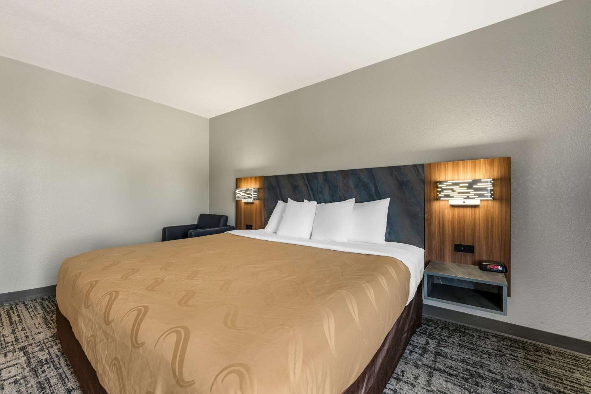 Quality Inn & Suites Μανχάταν Εξωτερικό φωτογραφία